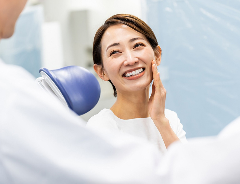東京(綾瀬)の入れ歯専門外来、あやせ ほりきり中央歯科口腔機能クリニックの保険治療と自費治療の違い